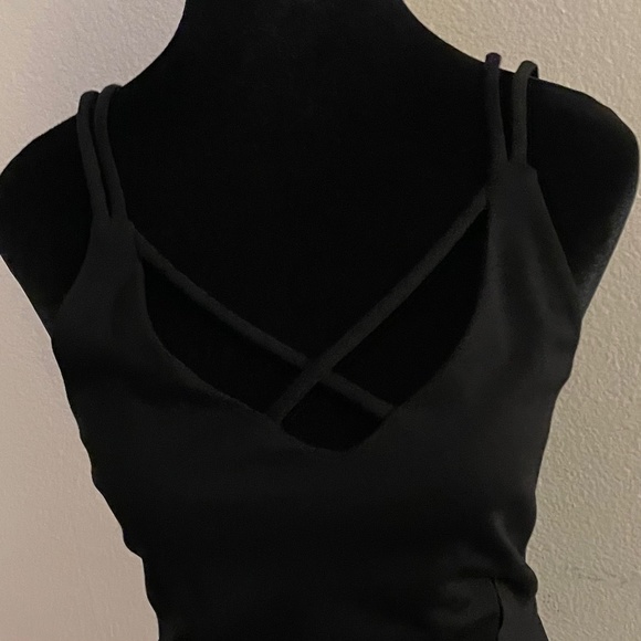 Bar lll  BodyCon Peplum detail Dress - Picture 5 of 12